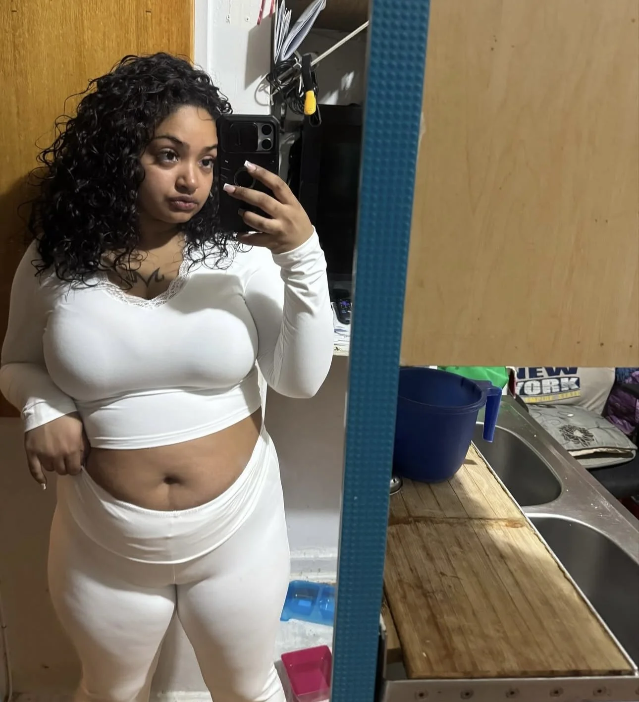 Thick chuncky latina whore image 3