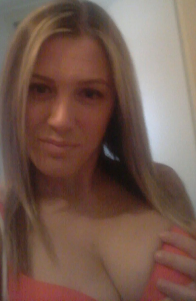 Dutch chick leaked image 7