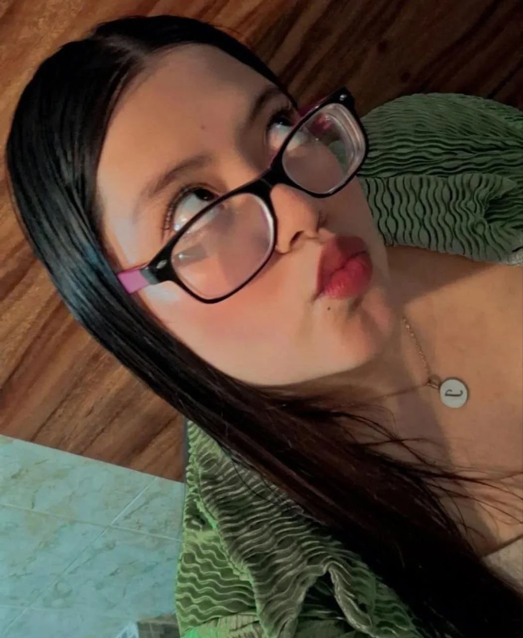 Jael Díaz Gordibuena Puta con enormes Tetas image 2