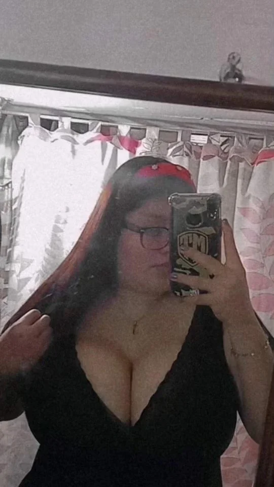 Jael Díaz Gordibuena Puta con enormes Tetas image 32