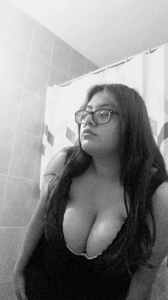 Jael Díaz Gordibuena Puta con enormes Tetas image 35