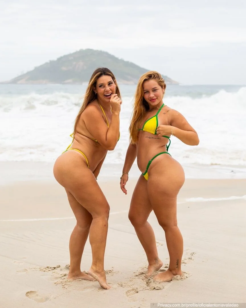 Tia e sobrinha fazem ensaio juntas, será que vai virar moda isso? image 3