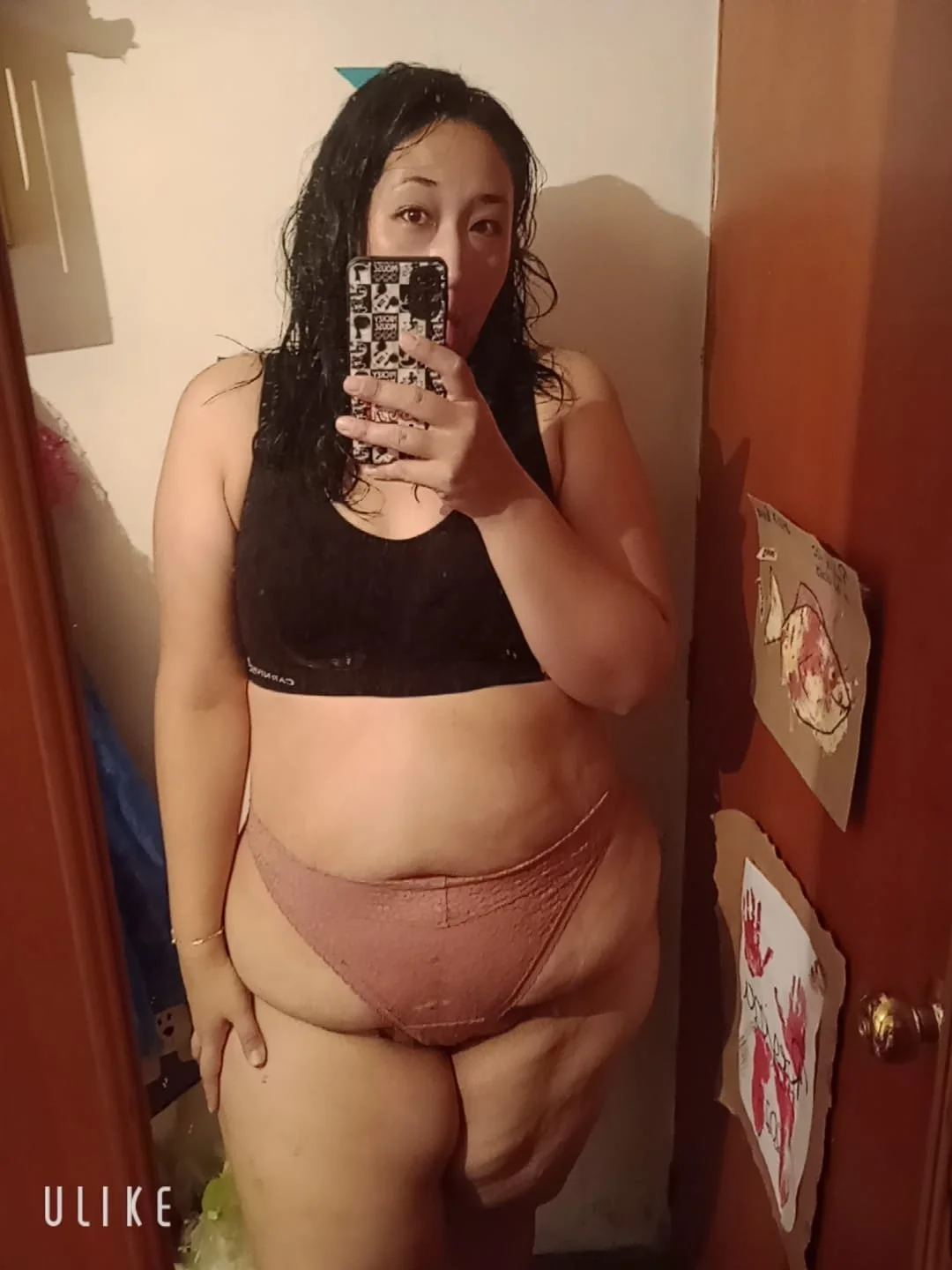 Mamá tocandose para su amo!! image 2