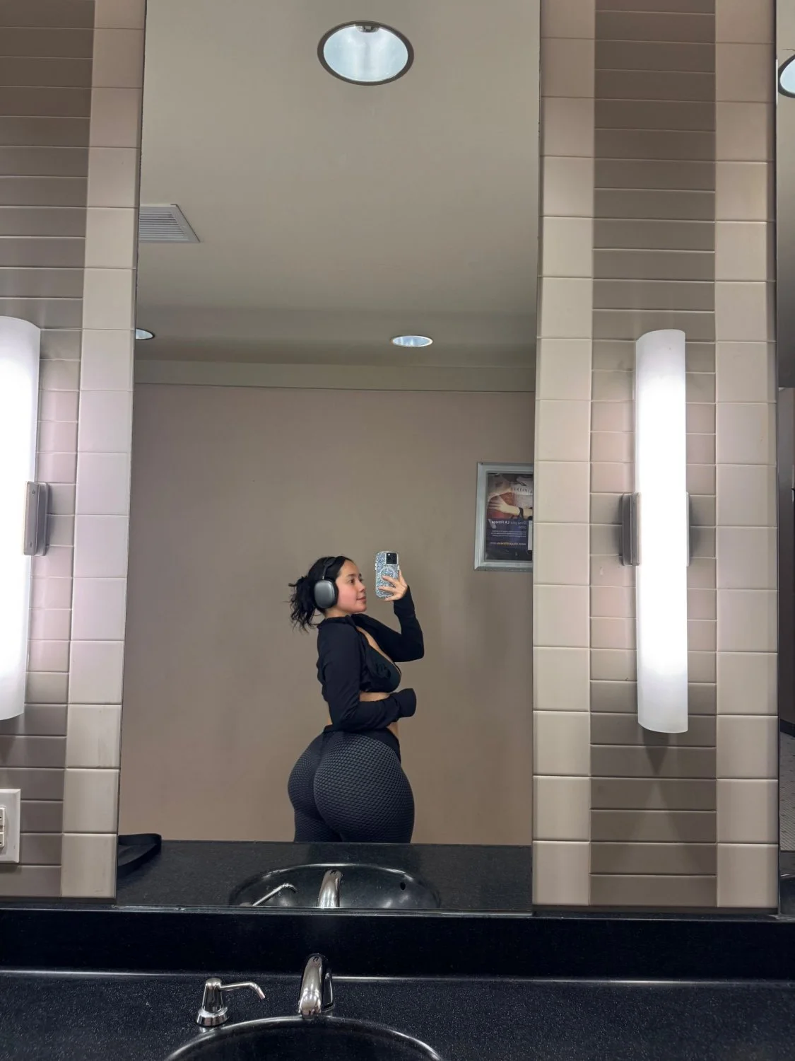Priscillalinaa image 28