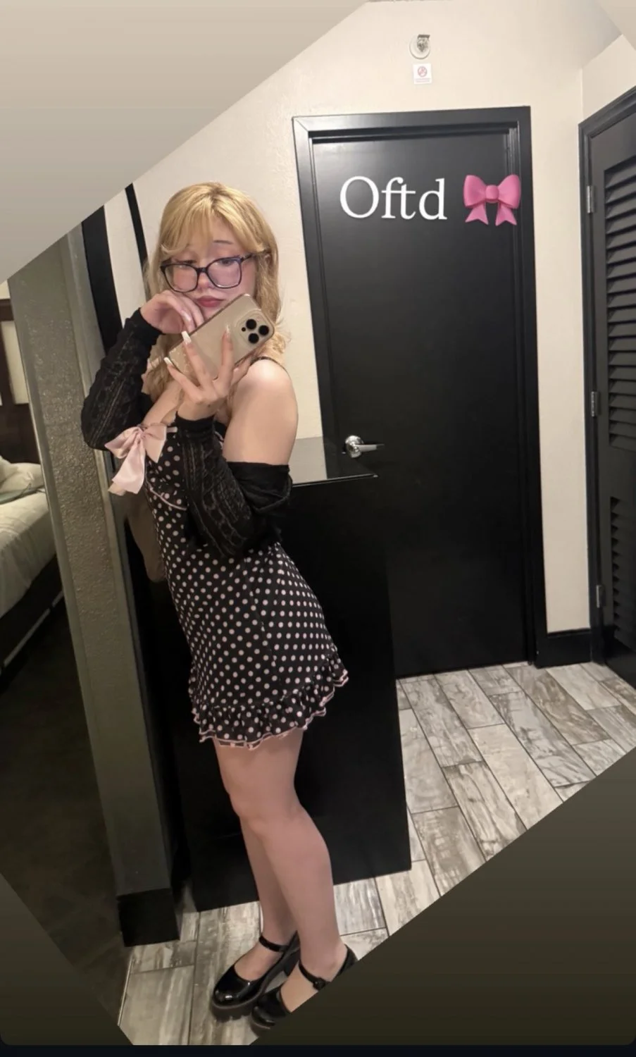 Insanely hot 18 yo whore Ava image 6