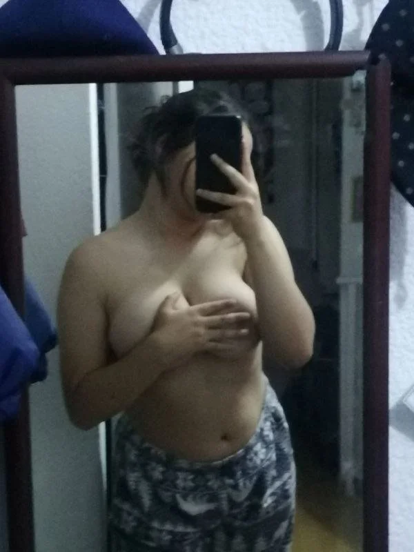mi compañera me manda nudes por ayuda en el examen image 13