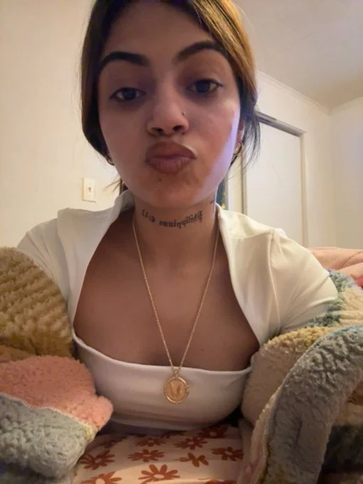 latina image 3