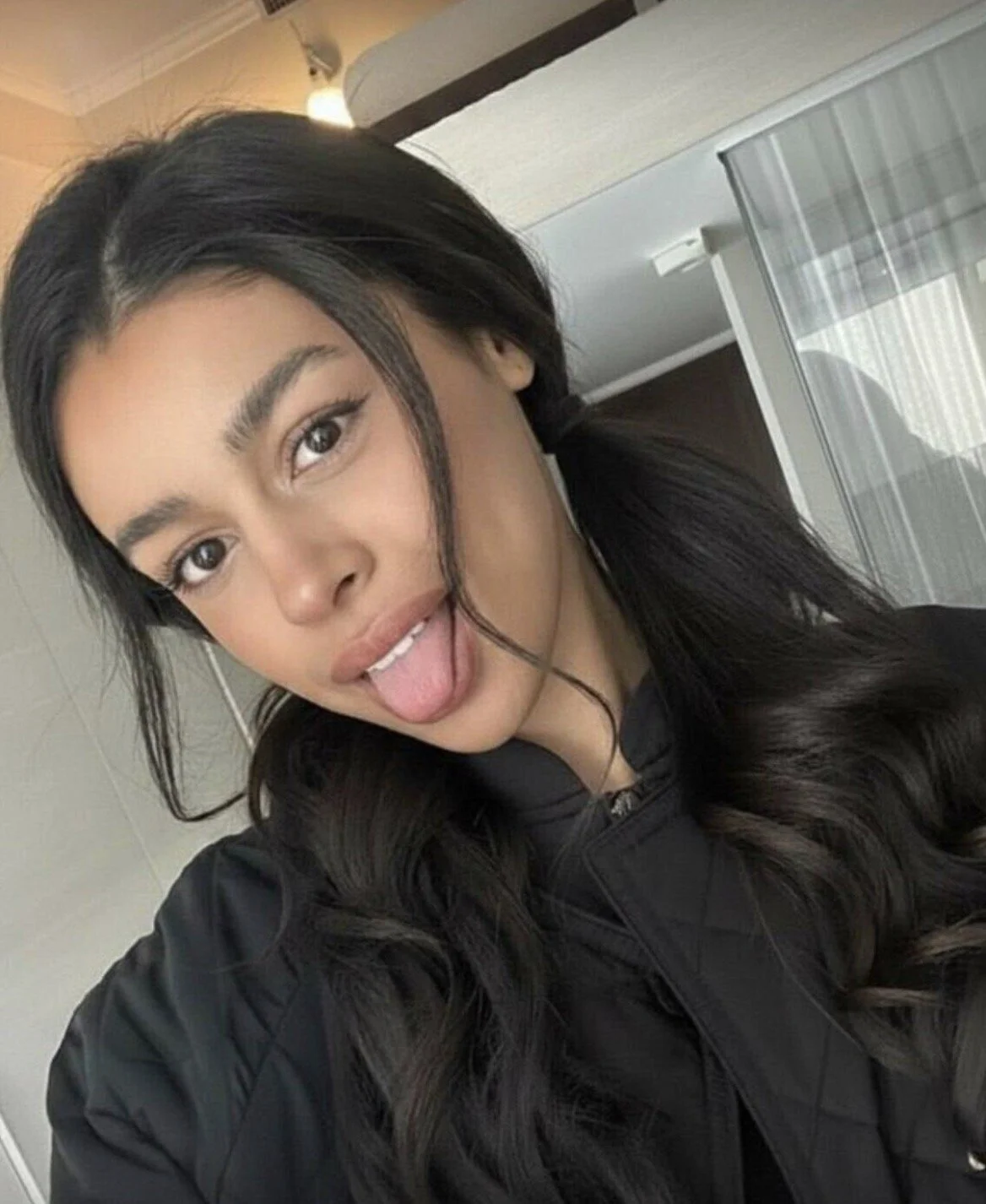 Maria 20 image 13