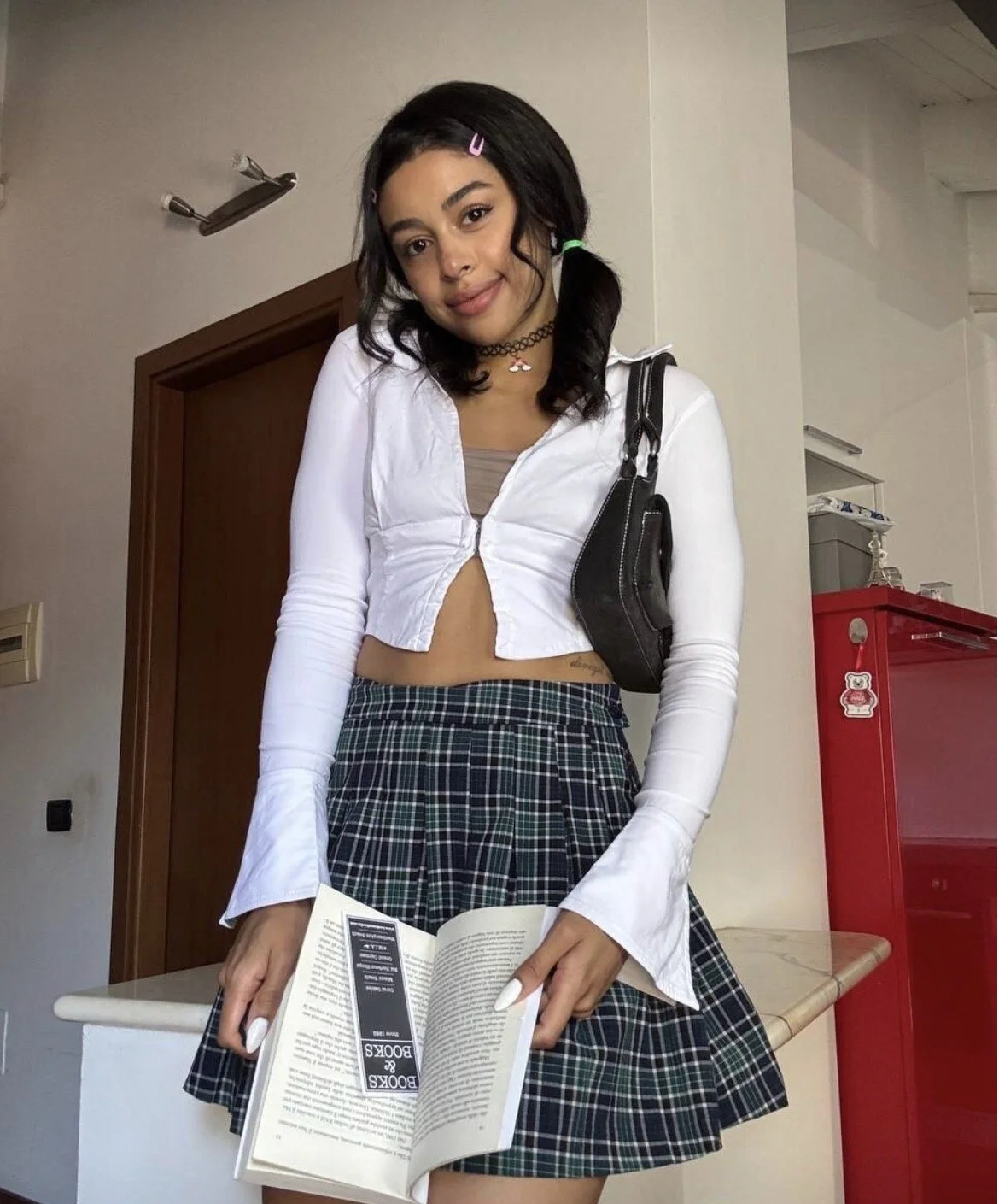 Maria 20 image 16
