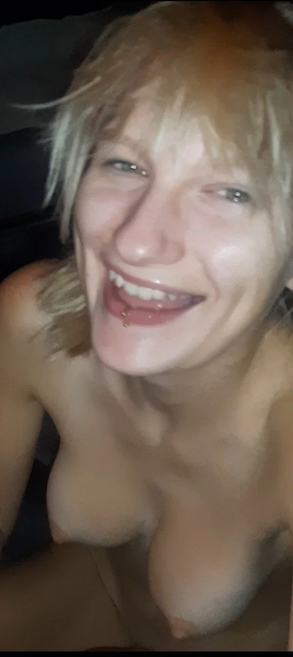 Celine 23y deutch image 7