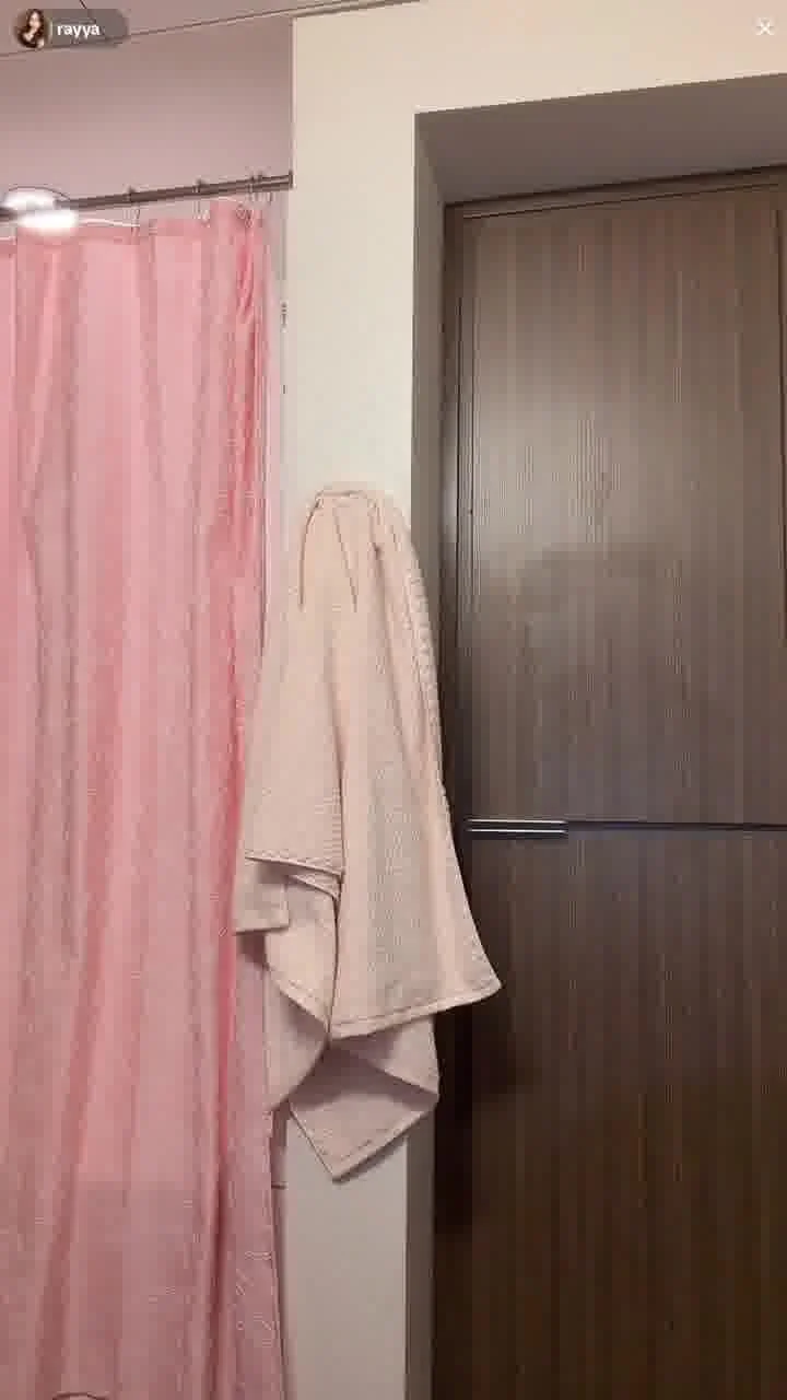 tiktok live r4yy4 try on image 2
