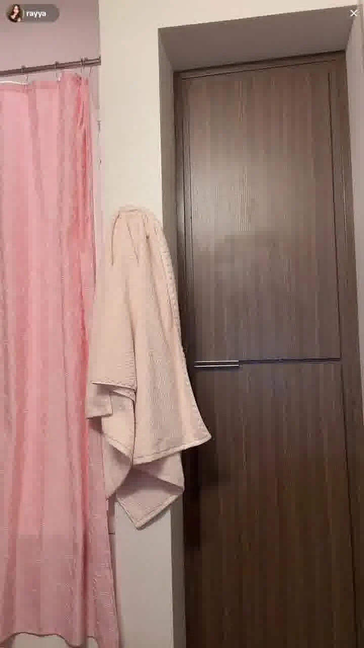 tiktok live r4yy4 try on image 6