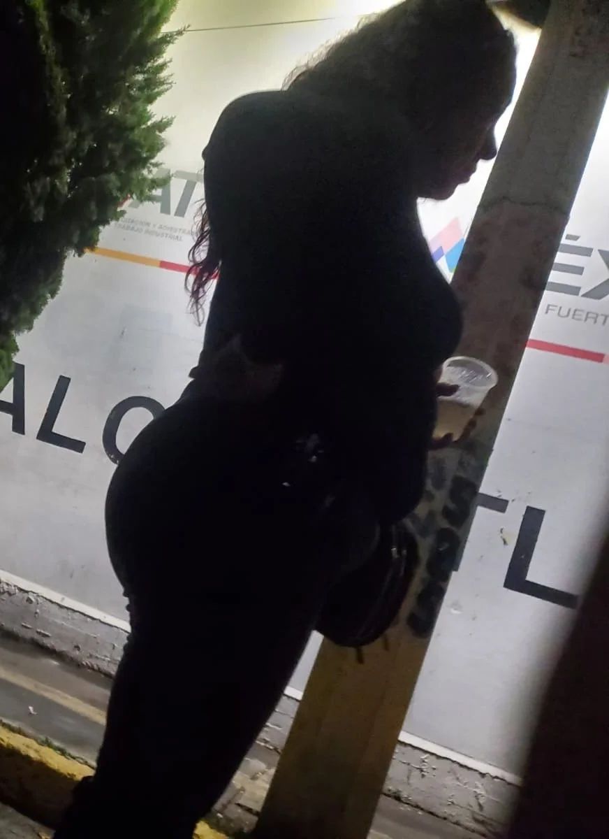 MILF culote espiado image 11