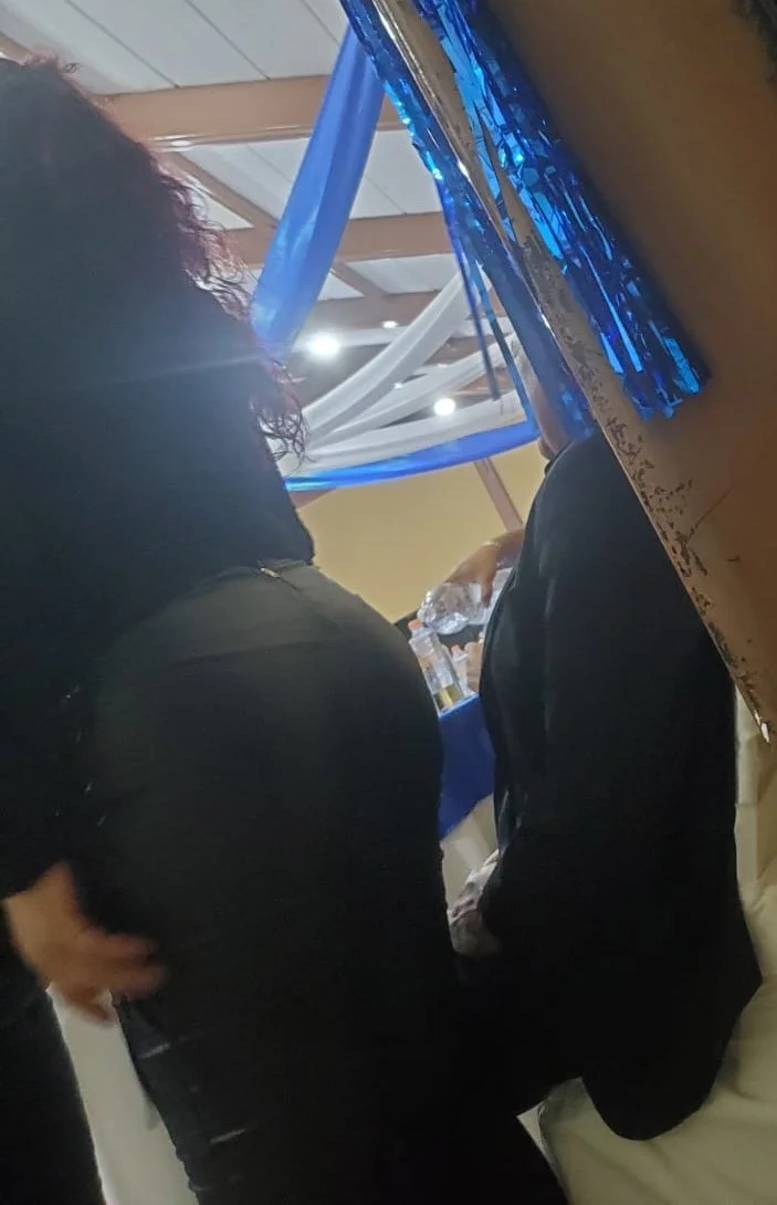 MILF culote espiado image 12