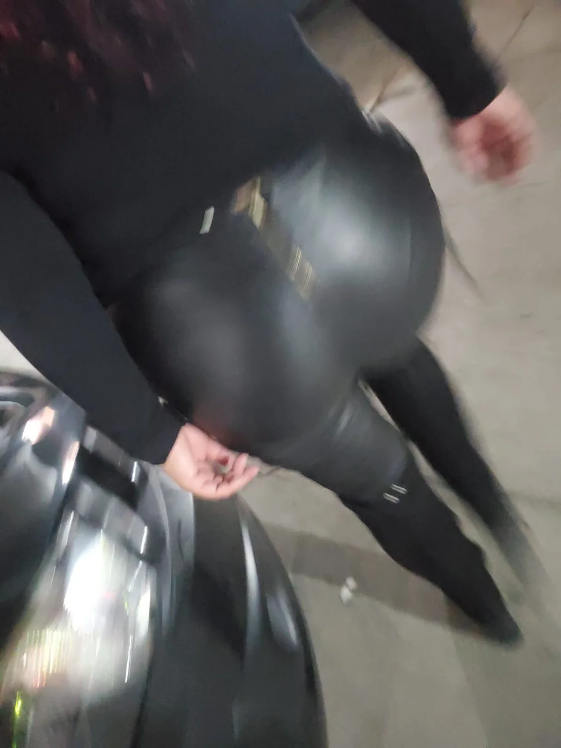 MILF culote espiado image 17