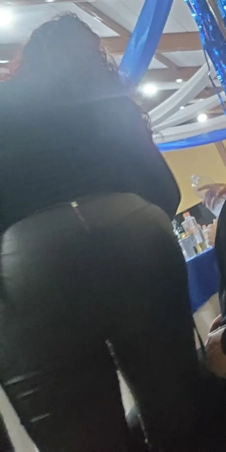MILF culote espiado image 18