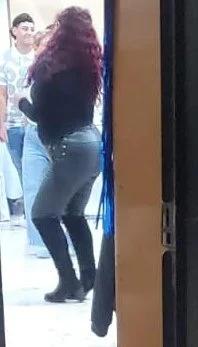 MILF culote espiado image 21