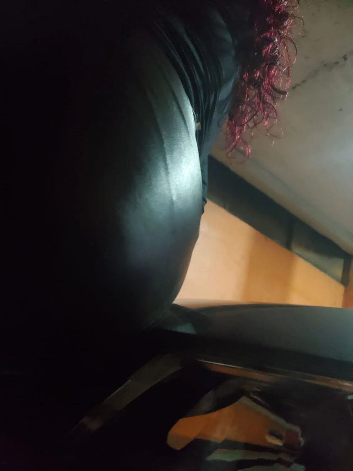MILF culote espiado image 4