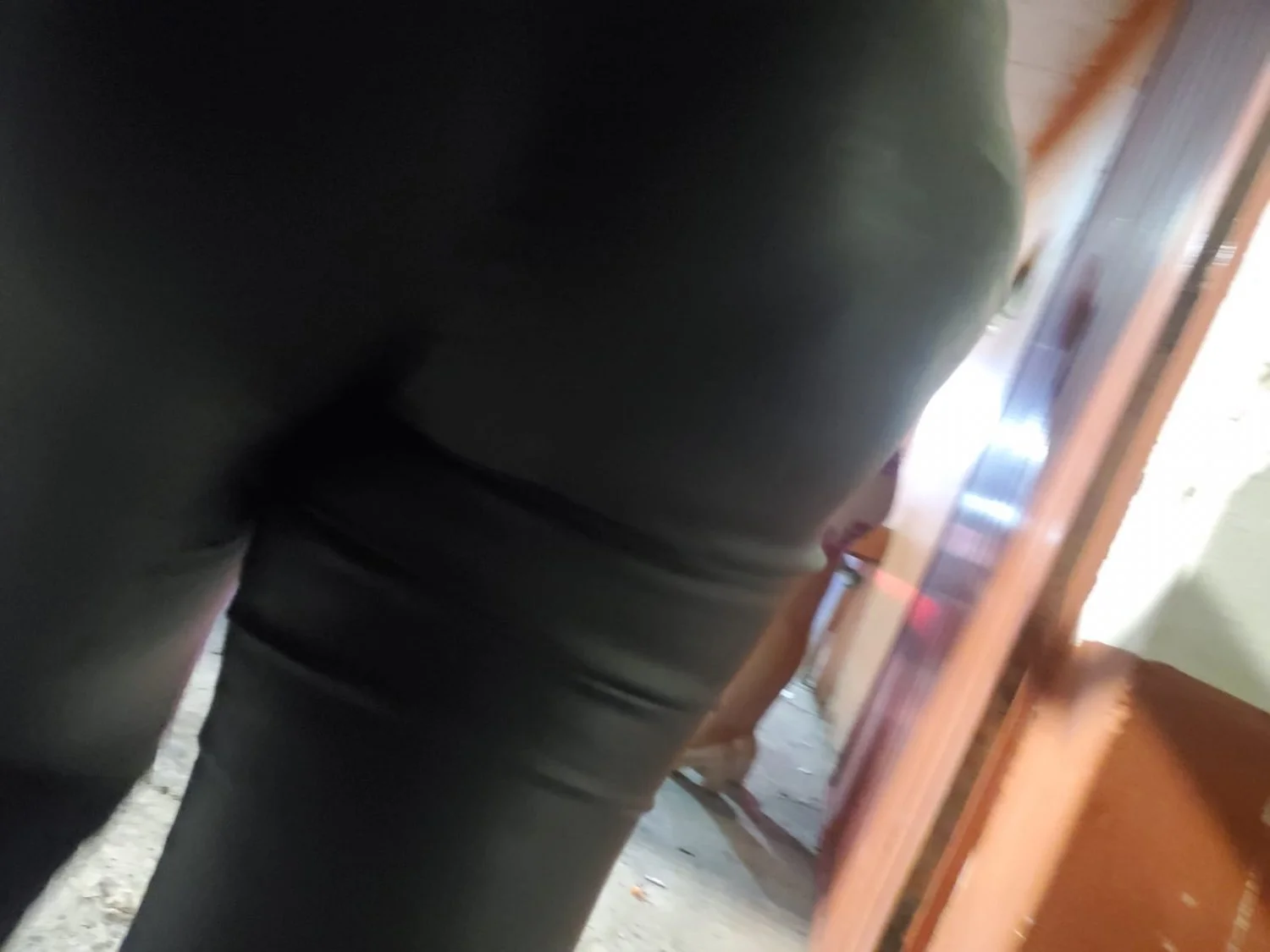 MILF culote espiado image 5