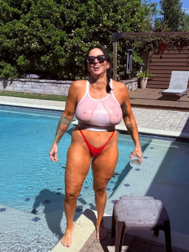 Huge Tits On Over 50 PAWG GILF image 10