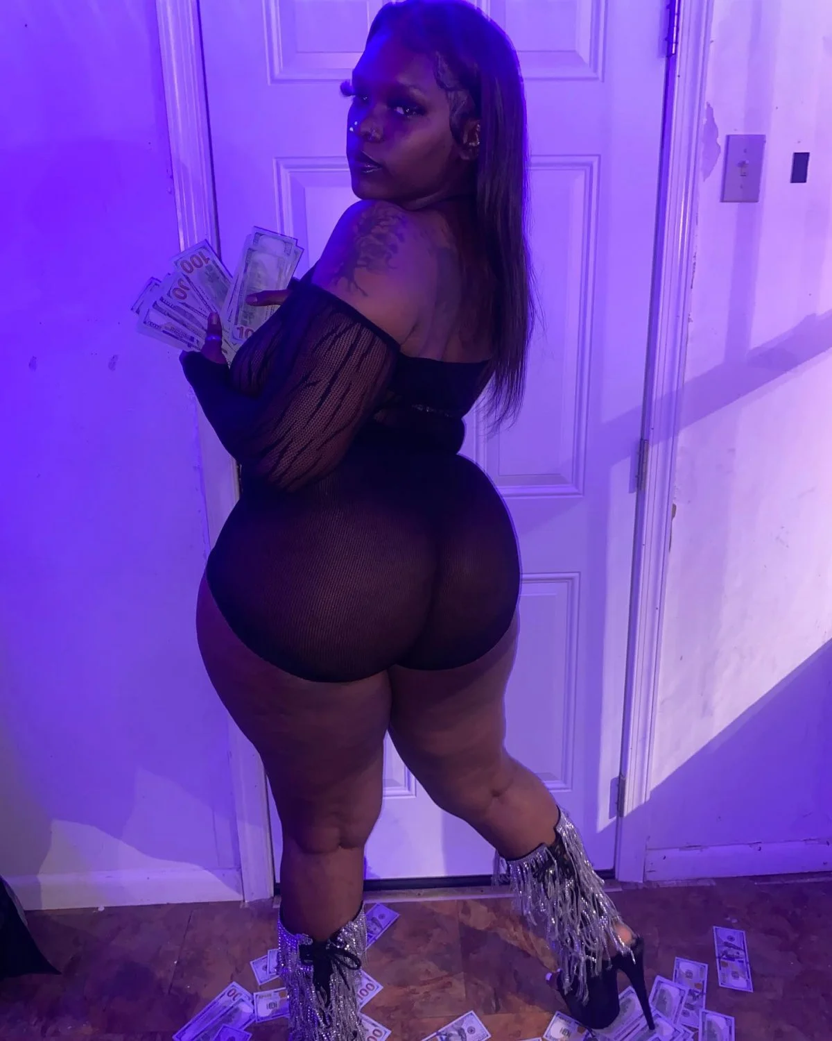 lavish.kakes image 24