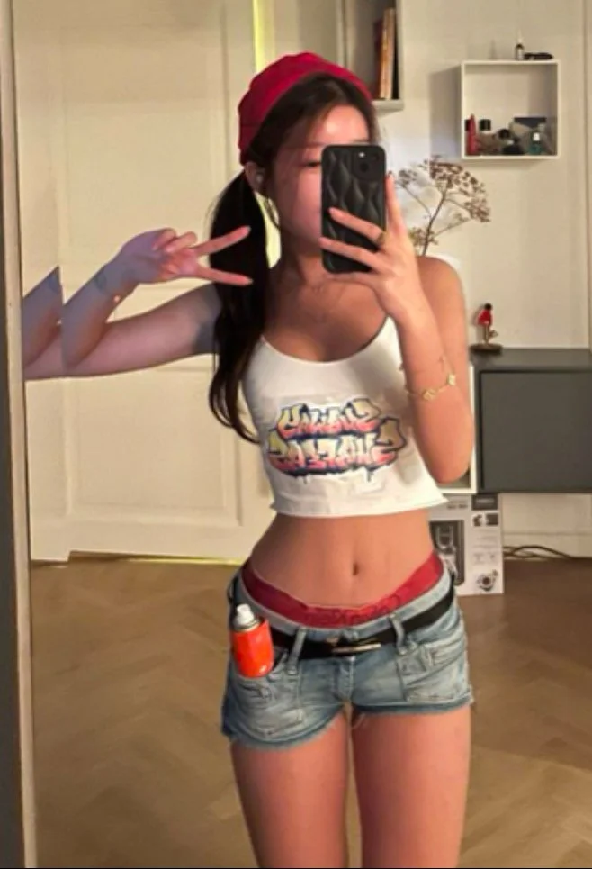 18YO KOREAN TEEN SLUT LEAKED!!! 🤤🔥🔥🔥 FUCK!!! Save while you can!! image 16
