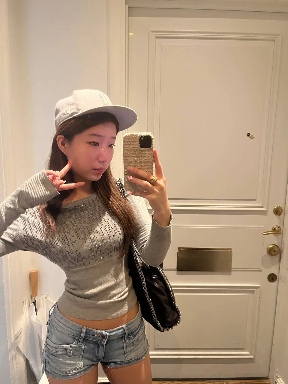 18YO KOREAN TEEN SLUT LEAKED!!! 🤤🔥🔥🔥 FUCK!!! Save while you can!! image 9