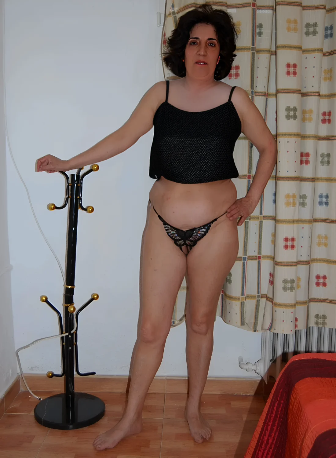Amateurs con el coño caliente en un apartamento. image 19