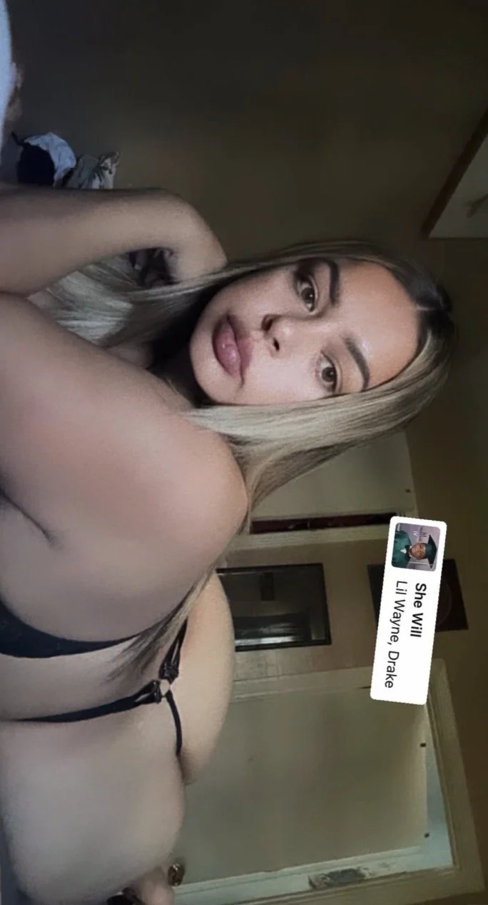 Sexy latina milf off instagram image 3