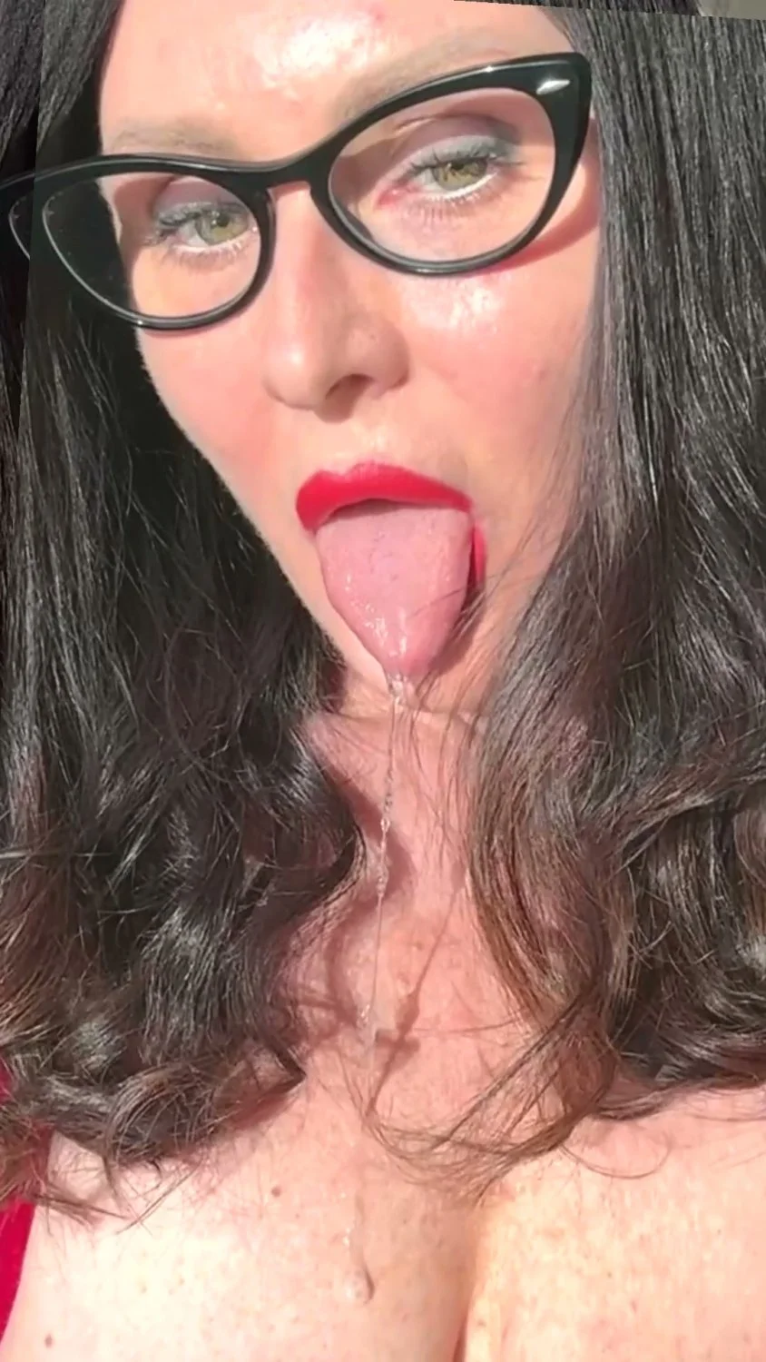 🔞 sexy body petite slut titfuck shaved pussy nude 🍑💦 OF main image