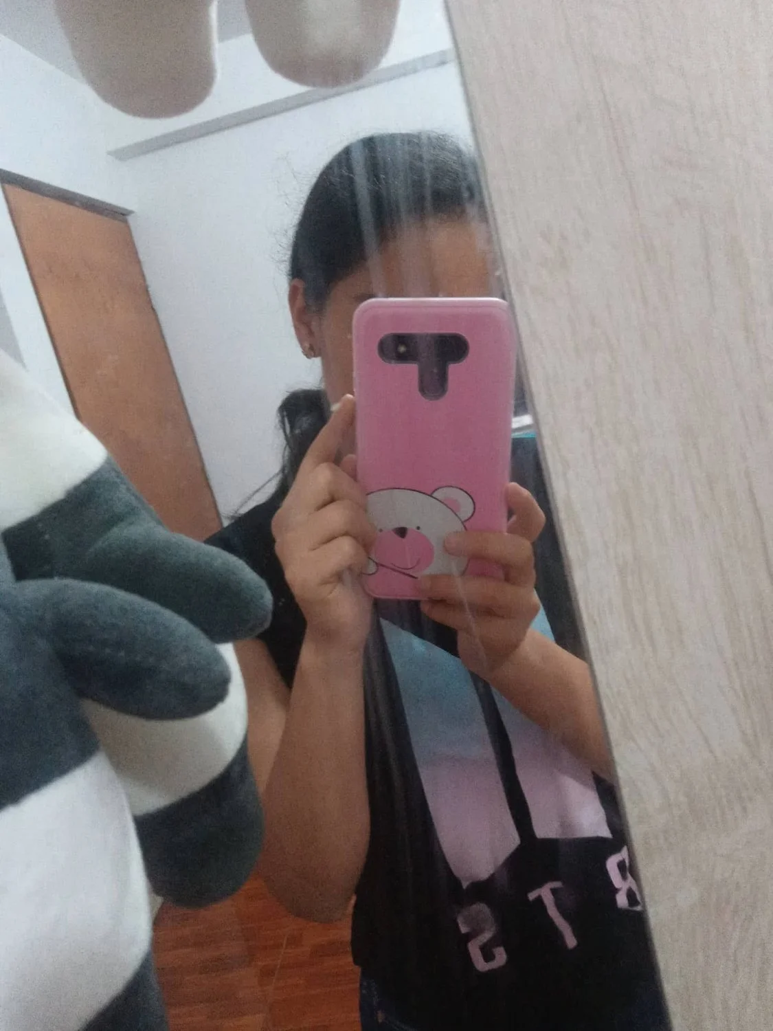 Rica putita entregada por seguidor image 3