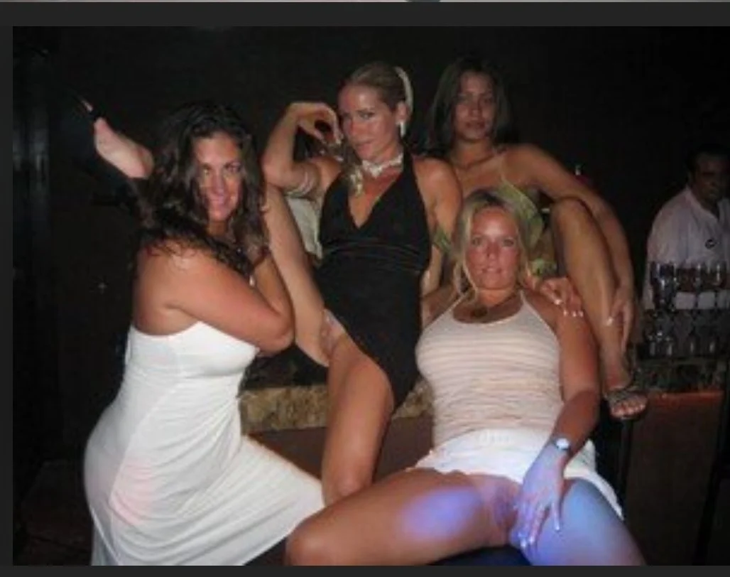 Italian swinging wife image 47
