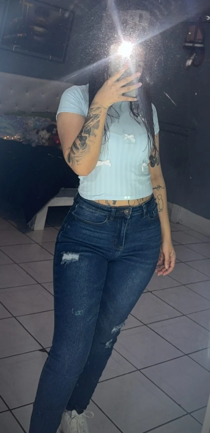 Rica puta tiene un rico culo y cuerpo sexy zorrita image 23