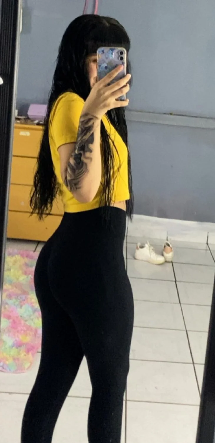 Rica puta tiene un rico culo y cuerpo sexy zorrita image 28