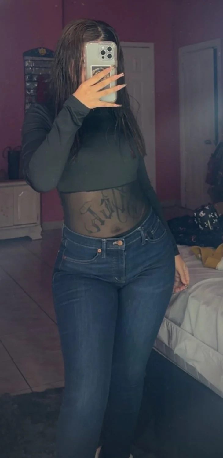 Rica puta tiene un rico culo y cuerpo sexy zorrita image 34