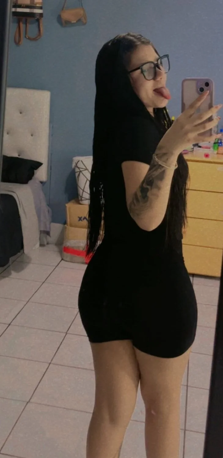 Rica puta tiene un rico culo y cuerpo sexy zorrita image 37