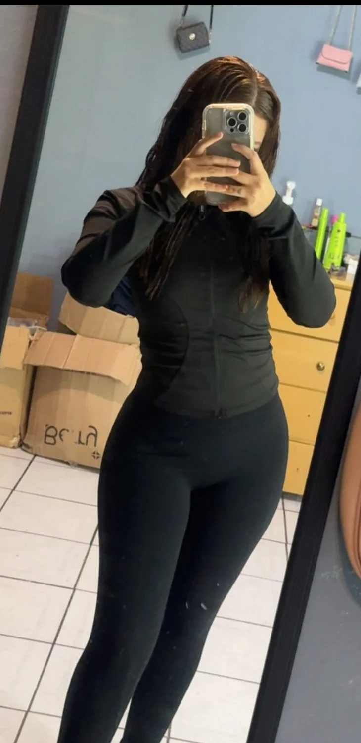 Rica puta tiene un rico culo y cuerpo sexy zorrita image 44