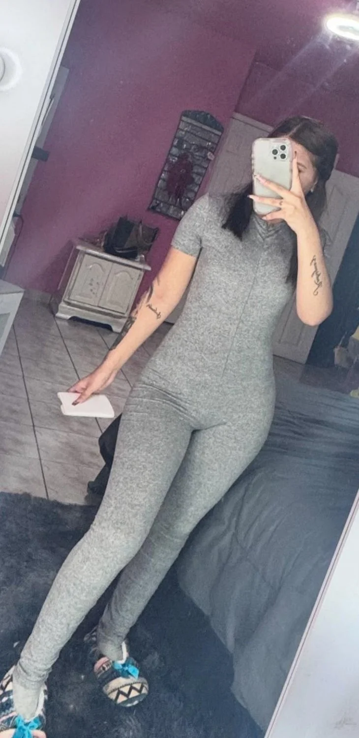 Rica puta tiene un rico culo y cuerpo sexy zorrita image 46