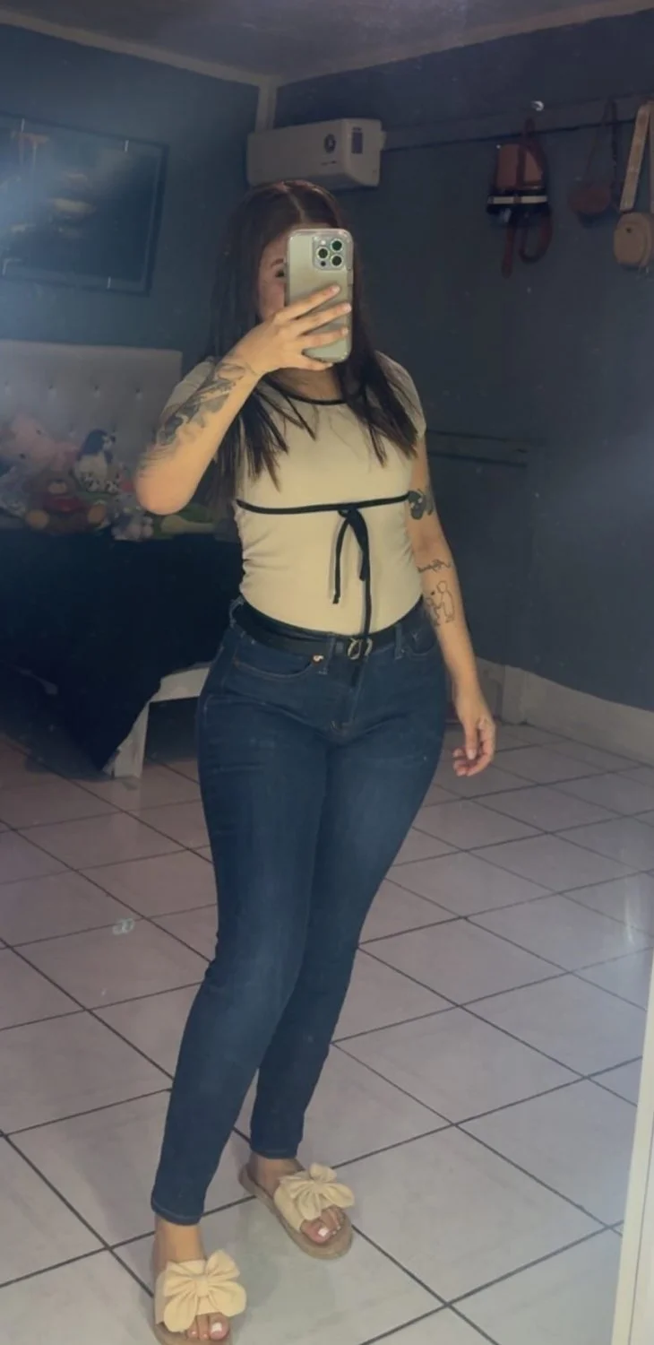 Rica puta tiene un rico culo y cuerpo sexy zorrita image 50