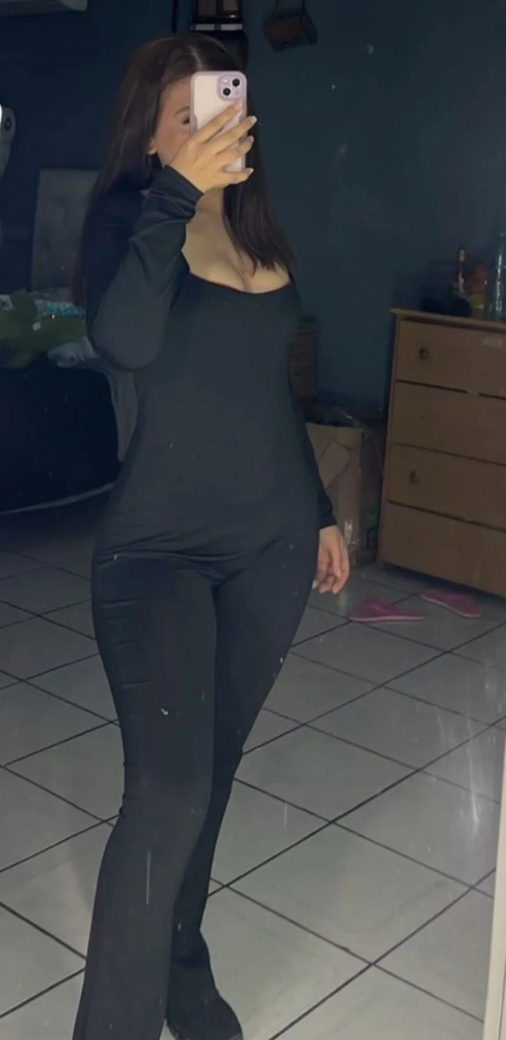 Rica puta tiene un rico culo y cuerpo sexy zorrita image 9