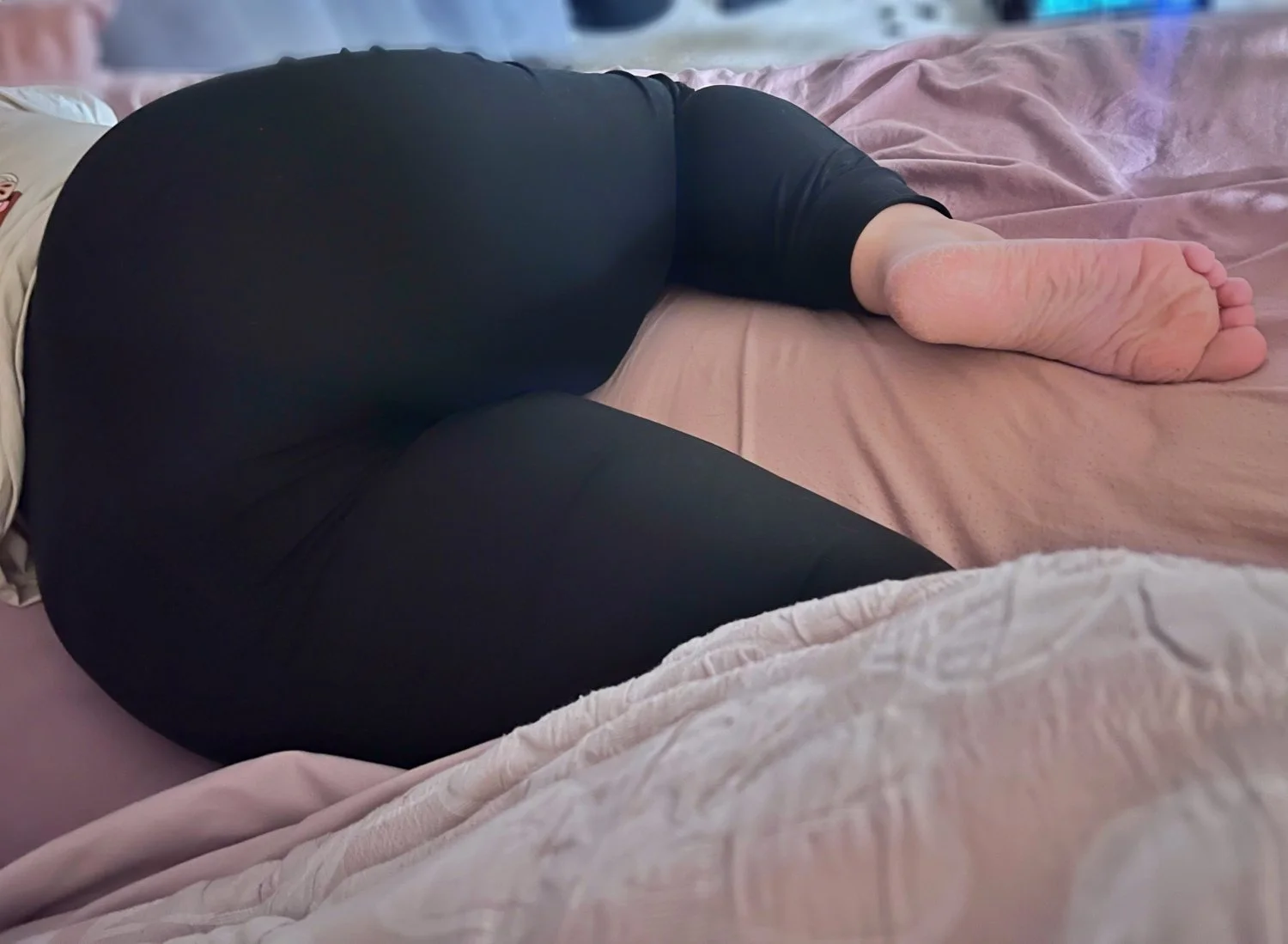 Wife in Leggings image 9