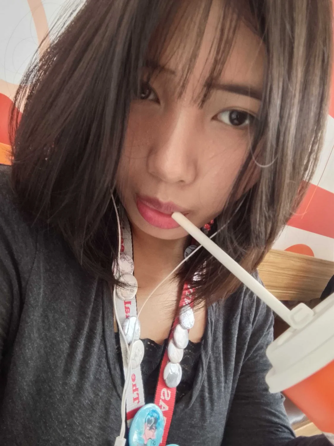 Lucy 19f Asian webslut image 7