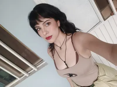 Insta - Alicia Ortiz - linda lesbiana mexicana mostrando sus enormes senos 🤤 cover image