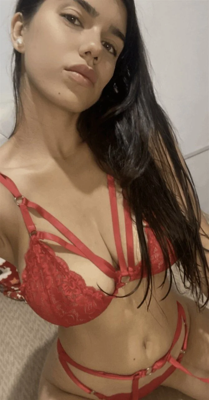 Profesora argentina tiene tetas enormes image 8