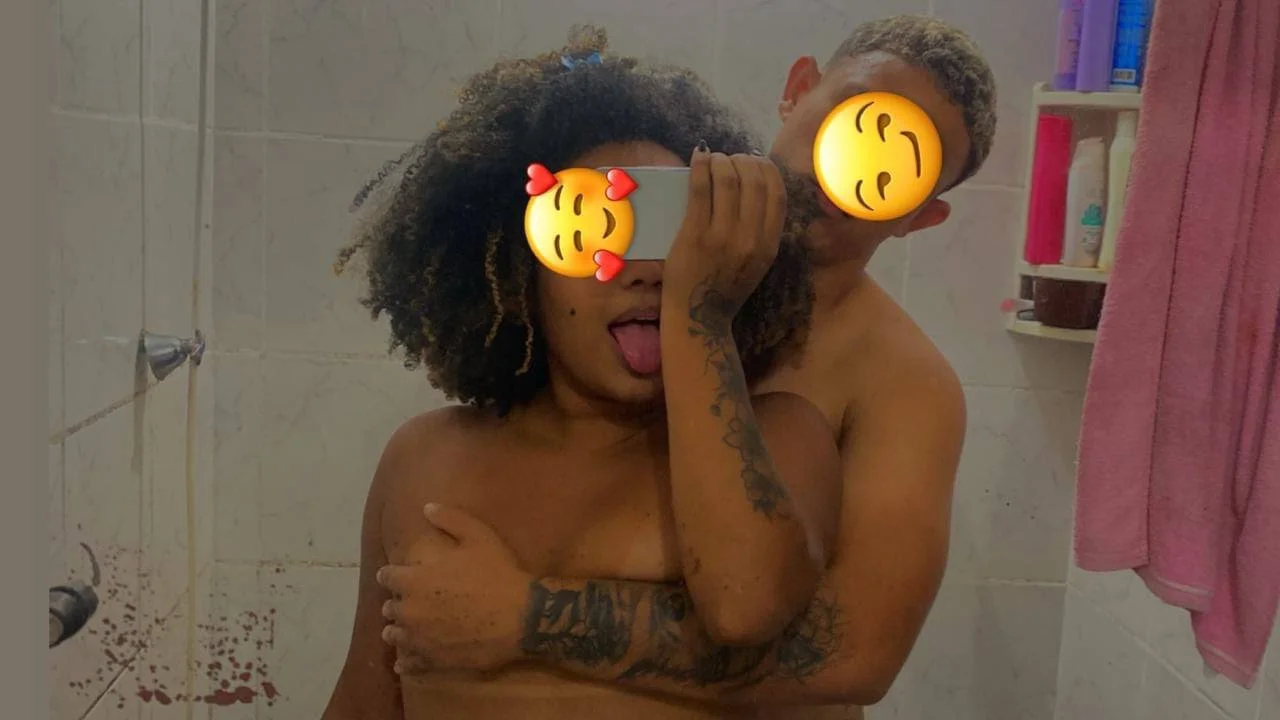 Casal de seguidor grupo vip bombando chama na dm main image