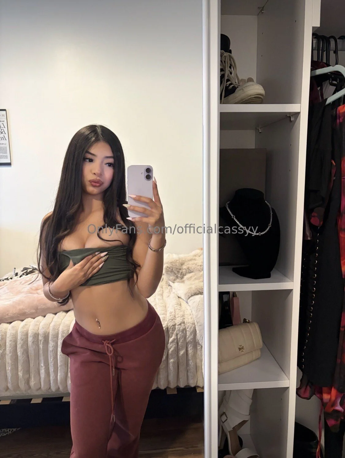 officialcassyy image 3