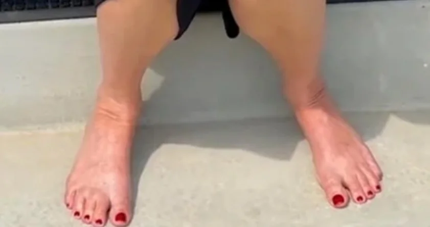 Shannon Klingmans sexy feet image 12