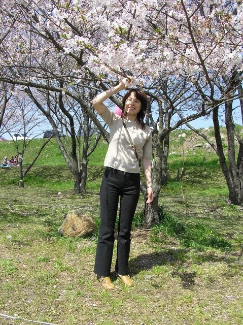 Japanese amateur milf 10 image 19