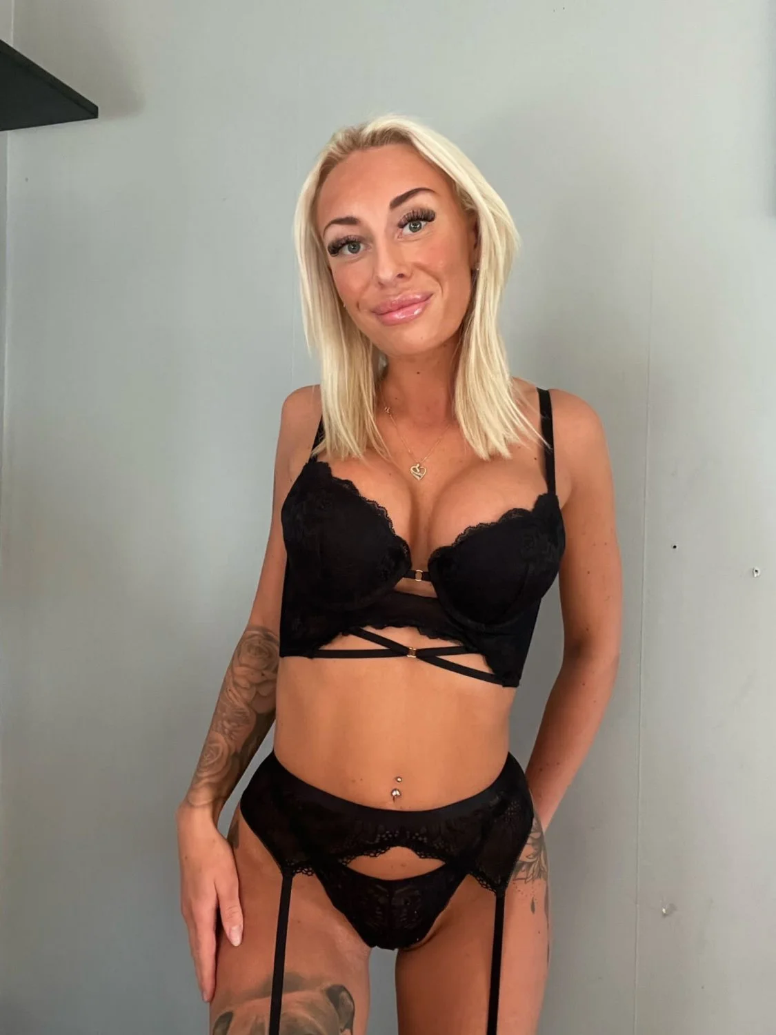 Zara Larsson lookalike swedish petite teen leaked snapchat nudes 🥵💦 image 5