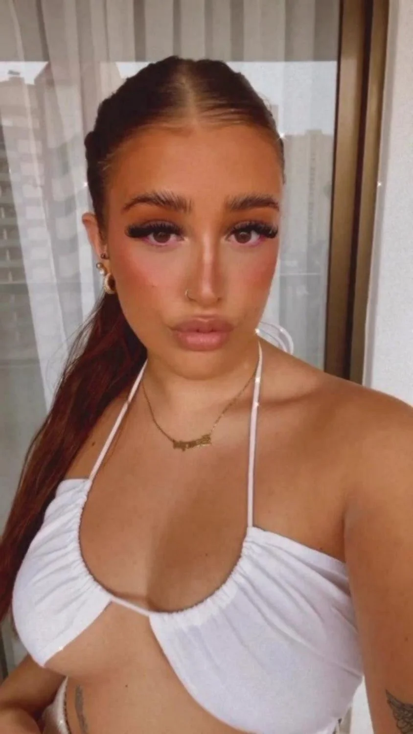 Hot slutty brunette uk chav pawg dsl main image